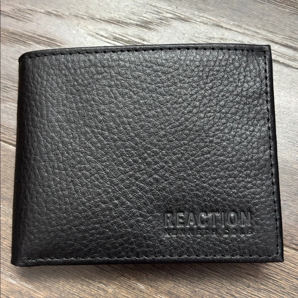 Reaction Kenneth Cole new box